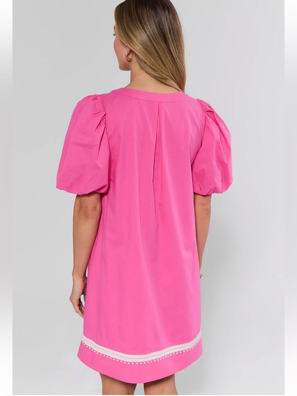 Avara Exclusive Roxanne Vibrant Pink Embroidered Short Shift Dress Sz M $98 - Picture 3 of 7